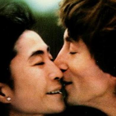 Vídeo mostra o protesto feito por Lennon e Yoko em 1969video-mostra-o-protesto-feito-por-