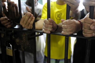  SEMIABERTO: a juíza Sonáli da Cruz Zluhan cogita interditar o semiaberto da Penitenciária Industrial de Caxias do Sul (Pics) se o albergue não for inaugurado logo. Na foto