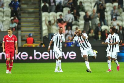  Derrota do time do Inter para Mazembe no estádio Mohamed Bin Zayed em Abu Dhabi.Jogador D'Alessandro (E)Indexador: JBOTEGA                         