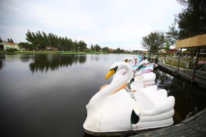  CAPÃO DA CANOA  - RIO GRANDE SO SUL - BRASIL - Preparartivos para o veraneio no litoral norte. (FOTO: LAURO ALVES)