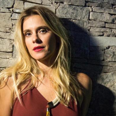 Em 13 Dias Longe do Sol, Carolina Dieckmann é Marion.