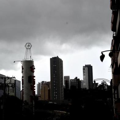  CAXIAS DO SUL, RS, BRASIL (17/12/2017)Previsão de temporal em Caxias do Sul (Antonio Valiente/Agência RBS)