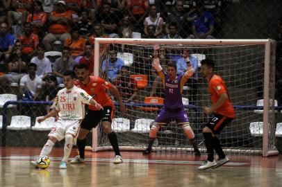 CARLOS BARBOSA, RS, BRASIL 17/12/2018. ACBF x Atlântico. segundo jogo da final da Liga Gaucha de Futsal, realizado no Ginásio Sérgio Luiz Guerra, em Carlos Barbosa. (Marcelo Casagrande/Agência RBS)