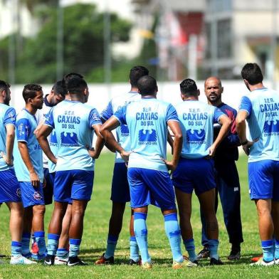  CAXIAS DO SUL,RS,BRASIL. (17/12/2018)Diar de treino no estádio Centenário em Caxias do Sul, Na foto técnico Pingu.(Antonio Valiente/Agências RBS)