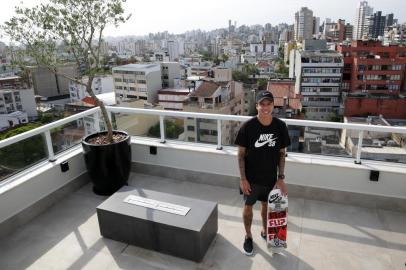  PORTO ALEGRE, RS, BRASIL - Luan Vilanova de Oliveira mais conhecido como Luan de Oliveira é um skatista profissional brasileiro.Indexador: Jefferson Botega