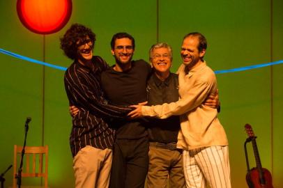 caetano veloso com os filhos tom, zeca e moreno