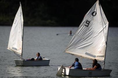  CAXIAS DO SUL, RS, BRASIL 19/10/2018Projeto Caxias Navegar introduz crianças de escolas públicas no universo dos esportes náuticos. (Felipe Nyland/Agência RBS)