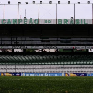  CAXIAS DO SUL, RS, BRASIL, 12/11/2018 - Movimento volta ao Estádio alfredo Jaconi após a queda para a Série C. (Marcelo Casagrande/Agência RBS)