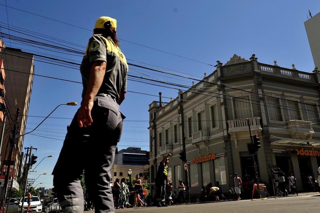 Liberado trânsito na Rua Angelo Muratore - Prefeitura de Caxias do Sul