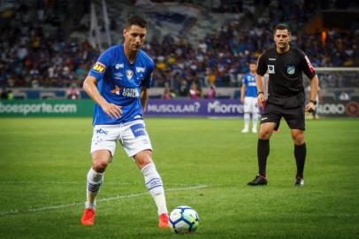 BELO HORIZONTE / BRASIL (25.08.2018) Cruzeiro x Fluminense, thiago neves, vigÃ©sima primeira rodada do campeonato Brasileiro 2018, no MineirÃ£o, em Belo Horizonte/MG. Foto: Vinnicius Silva/Cruzeiro E.C. IMPORTANTE: Imagem destinada a uso institucional e divulgaÃ§Ã£o, seu uso comercial estÃ¡ vetado incondicionalmente por seu autor e o Cruzeiro Esporte Clube. IMPORTANT: image intended for institutional use and distribution. Commercial use is prohibited unconditionally by its author and Cruzeiro Esporte Clube.