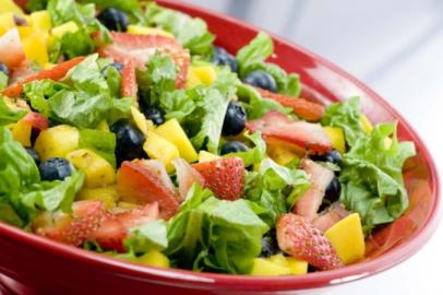 salada-de-folhas-e-frutasImportação Donnahttp://revistadonna.clicrbs.com.br/porai/wp-con