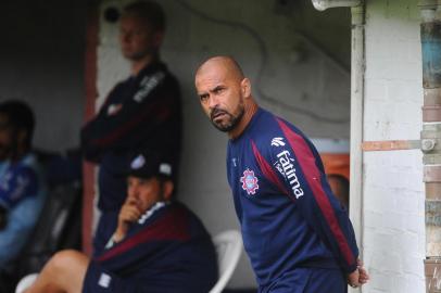 CAXIAS DO SUL, RS, BRASIL (18/12/2018) - SER Caxias x Sindicato dos Atletas Profissionais, jogo-treino realizado no estádio Centenario. Na foto Técnico Pingo (Antonio Valiente/Agência RBS)