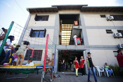  CANOAS, RS, BRASIL, 22-12-2018: Festa de Natal para famílias venezuelanas no Centro Temporário de Acolhimento (CTA) Farroupilha, em Canoas (FOTO FÉLIX ZUCCO/AGÊNCIA RBS, Editoria de Notícias).