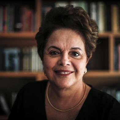  PORTO ALEGRE, RS, BRASIL, 18-01-2018: Entrevista com a ex-presidente do Brasil, Dilma Rousseff, em seu apartamento na zona sul de Porto Alegre (FOTO FÉLIX ZUCCO/AGÊNCIA RBS, Editoria de Notícias).Indexador: Felix Zucco