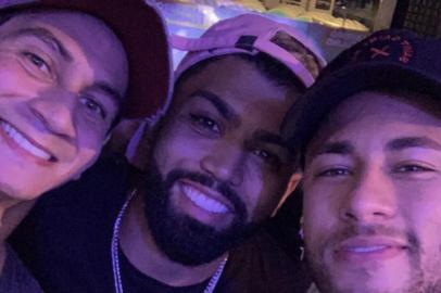 Ganso, Gabigol e Neymar em show do Thiaguinho