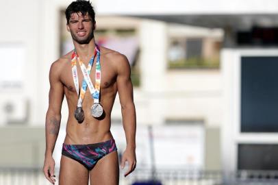  PORTO ALEGRE, RS, BRASIL - Destaques do esporte gaúcho de 2018.Entrevista com o nadador Lucas Peixoto. Ele conquistou duas medalhas de prata nos Jogos Olímpicos da Juventude.Indexador: Jefferson Botega