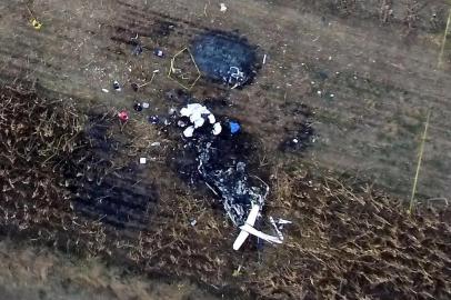 Ariel view of the scene of a helicopter accident in which the governor of the Mexican state of Puebla, Martha Erika Alonso, and her husband, senator and former governor of the same region, Rafael Moreno, died when the chopper plummeted to the ground in San Pedro Tlaltenango after taking off from nearby Puebla, on December 24, 2018. - The cause of the accident is still unknown. (Photo by STR / AFP)