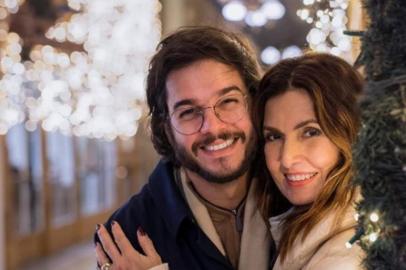 Fátima Bernardes e Túlio Gadelha desejam Feliz Natal