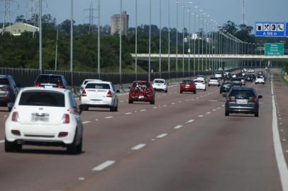  GRAVATAÍ, RS, BRASIL, 25-12-2018. Movimento da Freeway no pedágio em Gravataí em direção ao litoral. (FÉLIX ZUCCO/AGÊNCIA RBS)