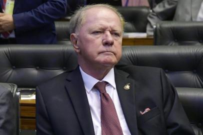 Plenário da Câmara dos Deputados durante sessão solene do Congresso Nacional destinada a comemorar os 30 anos da Constituição Cidadã. Bancada: senador Sérgio Petecão (PSD-AC); senador Elmano Férrer (Pode-PI); ex-senador Gerson Camata.Foto: Marcos Brandão/Senado Federal