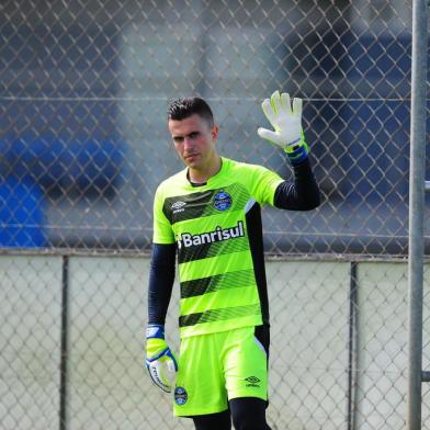  PORTO ALEGRE, RS, BRASIL - 2018.01.19 - Goleiros do Grêmio treinam na manhã de sexta, véspera do jogo contra o Caxias, na Arena, pela segunda rodada do Gauchão. Na foto: Marcelo Grohe (Foto: FÉLIX ZUCCO)