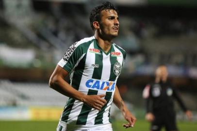 guilherme parede, futebol, coritiba, atacante, inter