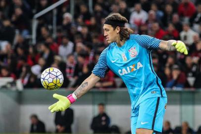 BrasileirÃ£o/AtlÃ©tico PR e CorinthiansCURITIBA,PR,03.08.2016:ATLÃTICO-CORINTHIANS - O goleiro Cassio do Corinthians durante a partida entre AtlÃ©tico PR e Corinthians SP vÃ¡lida pela SÃ©rie A do Campeonato Brasileiro 2016 no EstÃ¡dio Arena da Baixada em Curitiba (PR), nesta quarta-feira (03). (Foto: Joka Madruga/Futura Press/Folhapress) 