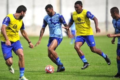  CAXIAS DO SUL, RS, BRASIL. (28/12/2018)Treino do SER caxias no estádio Centenário em Caxias do Sul. Na foto, atacante Caio Cezar. (Antonio Valiente/Agência RBS)