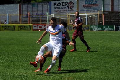  VERANÓPOLIS, RS, BRASIL, 30/12/2018 - Veranópolis x Caxias. Jogo amistoso realizado no Estádio Antônio David Farina.Início da partida está marcado para as 11 horas da manhã.