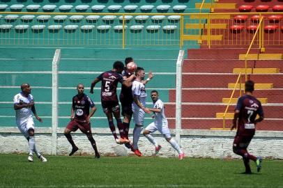 VERANÓPOLIS, RS, BRASIL, 30/12/2018 - Veranópolis x Caxias. Jogo amistoso realizado no Estádio Antônio David Farina.Início da partida está marcado para as 11 horas da manhã. (Marcelo Casagrande/Agência RBS)