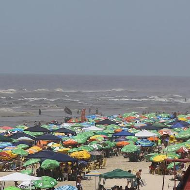  IMBÉ,  RS, BRASIL, 30/12/2018 - Ambiental de Imbé. (FOTOGRAFO: LAURO ALVES / AGENCIA RBS)