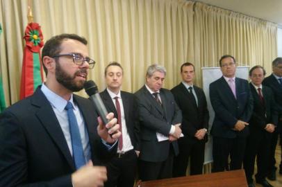  PORTO ALEGRE, RS, BRASIL, 02/01/2019 - Posse do novo Secretário da Fazenda do RS, Marco Aurelio Santos Cardoso. Foto coletiva da nova equipe da secretaria da Fazenda. (FOTOGRAFO: TADEU VILANI / AGENCIA RBS)