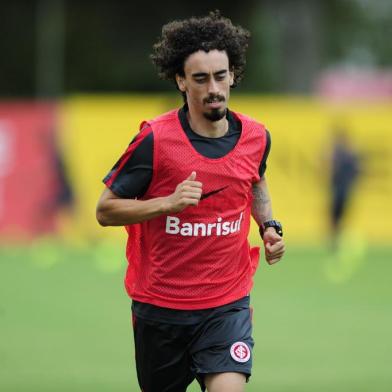  PORTO ALEGRE, RS, BRASIL 23/03/2017 - Jogador Valdívia. Treino do Inter no CT Parque Gigante.(FOTO: CARLOS MACEDO/AGÊNCIA RBS).