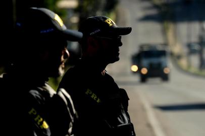  CAXIAS DO SUL, RS, BRASIL, 20/04/2018. Para o Dia do Policial, conversamos com o Policial Rodoviário Federal (PRF) Turella. (Diogo Sallaberry/Agência RBS)