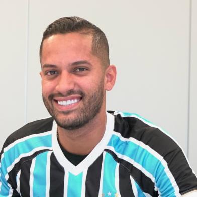 Volante do Grêmio Rômulo