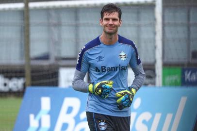  PORTO ALEGRE, RS, BRASIL, 03/01/2018: Reapresentação do Grêmio. Na foto: o goleiro Júlio César  Indexador: ISADORA NEUMANN