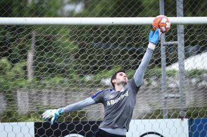  PORTO ALEGRE, RS, BRASIL - 04/01/2019 - Treino do Grêmio no CT Luiz Carvalho. Na foto, o goleiro Júlio César.