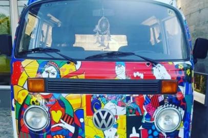 Kombi com arte de Fabio Balen stará no Mercado Chic Boutique