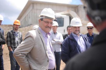  FARROUPILHA, RS, BRASIL 07/12/2018Governador José Ivo Sartori faz vistoria em obra da estação de tratamento de esgoto da CORSAN em Farroupilha. (Felipe Nyland/Agência RBS)