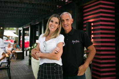  PORTO ALEGRE, RS, BRASIL, 05/01/2019 - Neca Carvalho e Diego Andino. Espaço Ramblas by Roubadinhas inaugura na Praia de AtLântida.   (FOTOGRAFO: ANDRÉA GRAIZ / AGENCIA RBS)Indexador: Anderson Fetter