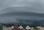 Nuvem gigante "shelf cloud" volta a chamar atenção em Florianópolis