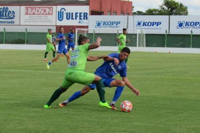  Jogo-treino entre Avenida 1x1 São José. Clubes estão em fase de preparação para o Gauchão.