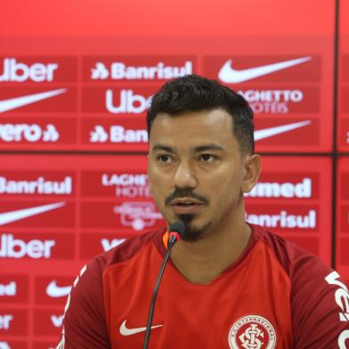 Volante Rodrigo Lindoso é apresentado oficialmente no Inter