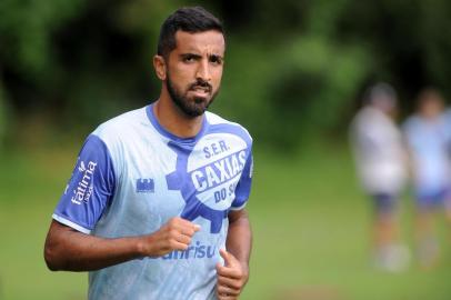 CAXIAS DO SUL, RS, BRASIL 08/01/2019Time do SER Caxias treina no CT do clube. Na foto: Zagueiro Thiago Sales(Felipe Nyland/Agência RBS)