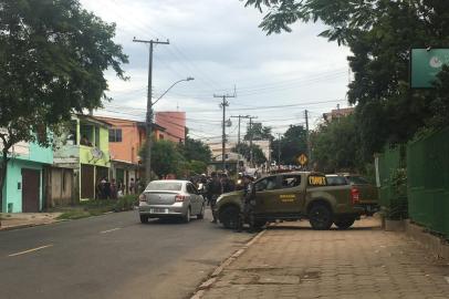  PORTO ALEGRE, RS, BRASIL - 09/01/2019 - Protesto no Orfanatrofio após morte de dois homens.