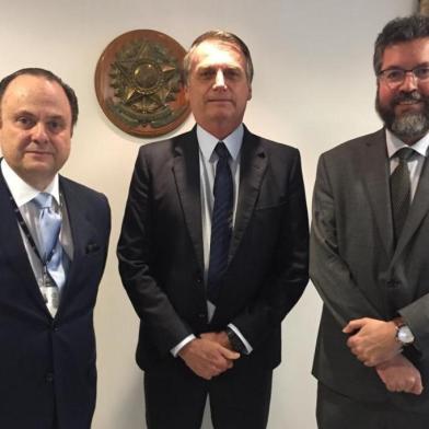 Mario Vilalva, Ernesto Araujo e Jair Bolsonaro. Foto: Letícia Catelani/Divulgação