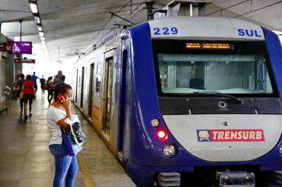  PORTO ALEGRE, RS, BRASIL 10/01/2019 - Número de passageiros do trensurb vem diminuindo nos últimos anos.(FOTO: ROBINSON ESTRÁSULAS/AGÊNCIA RBS)