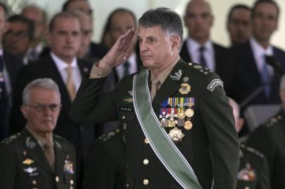 Brazil's new Army chief General Edson Leal Pujol salutes during his swearing-in ceremony in Brasilia, on January 11, 2019. (Photo by Sergio LIMA / AFP)