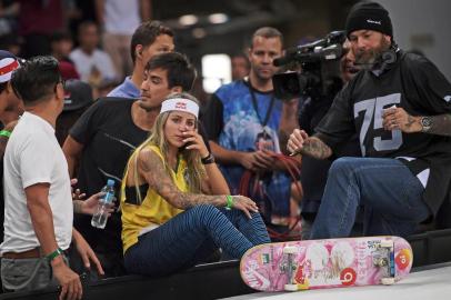  Brazilian skateboarder Leticia Bufoni reacts after coming in in second place at the Womens finals of the Street League Skateboarding World Championship in Rio de Janeiro, Brazil, on January 13, 2019. - The result was considered an upset as Bufoni, who will compete in the Tokyo 2020 Olympics, was a favourite to win in front of her home crowd, but was ultimately beaten by Japans Aori Nishimura. (Photo by Carl DE SOUZA / AFP)Editoria: ACELocal: Rio de JaneiroIndexador: CARL DE SOUZASecao: culture (general)Fonte: AFPFotógrafo: STF