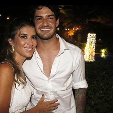 Alexandre Pato, Rebeca Abravanel, namoro